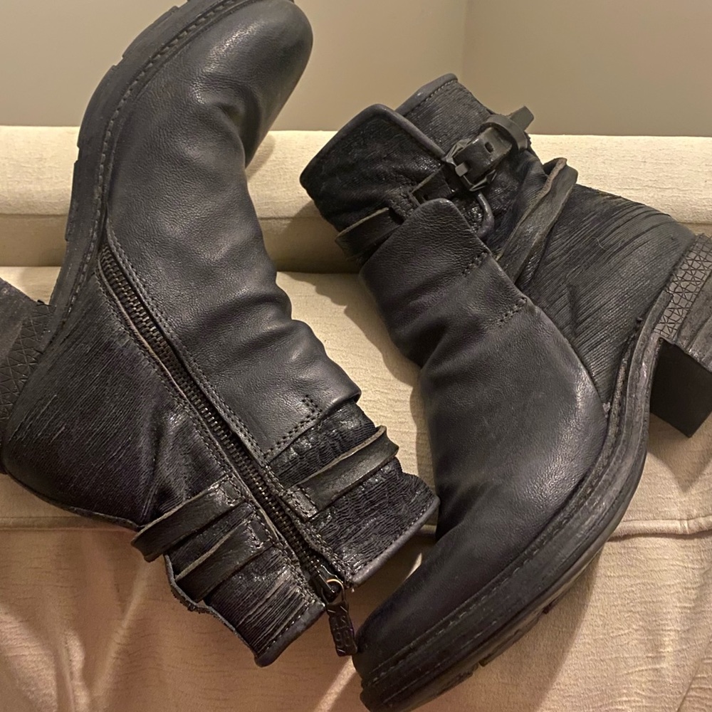 AS98 BOOTS